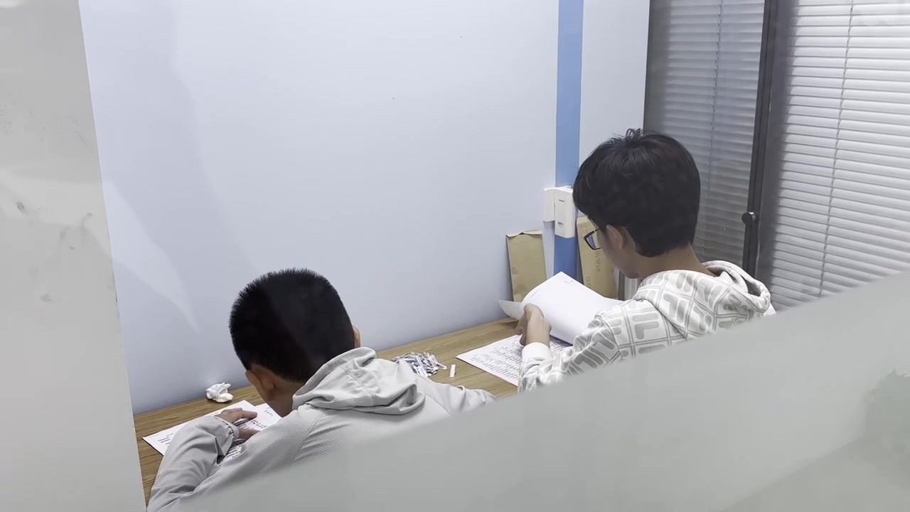 四年级数学课后一对一辅导晚吗？为华未来树远教育好不好